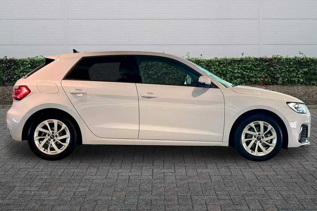 Audi A1 30 Tfsi 110 Sport S Tronic VN23BKF White #4
