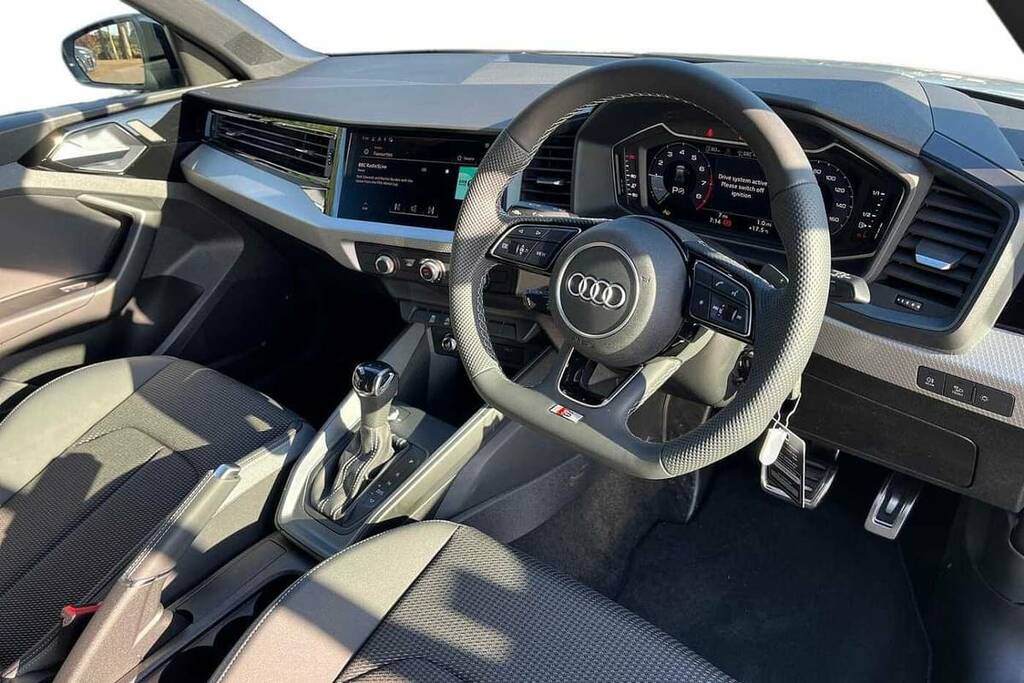 Audi A1 25 Tfsi Black Edition S Tronic BP26WKK Grey #6