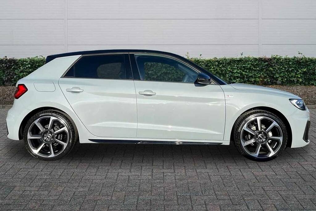 Audi A1 25 Tfsi Black Edition S Tronic BP26WKK Grey #4
