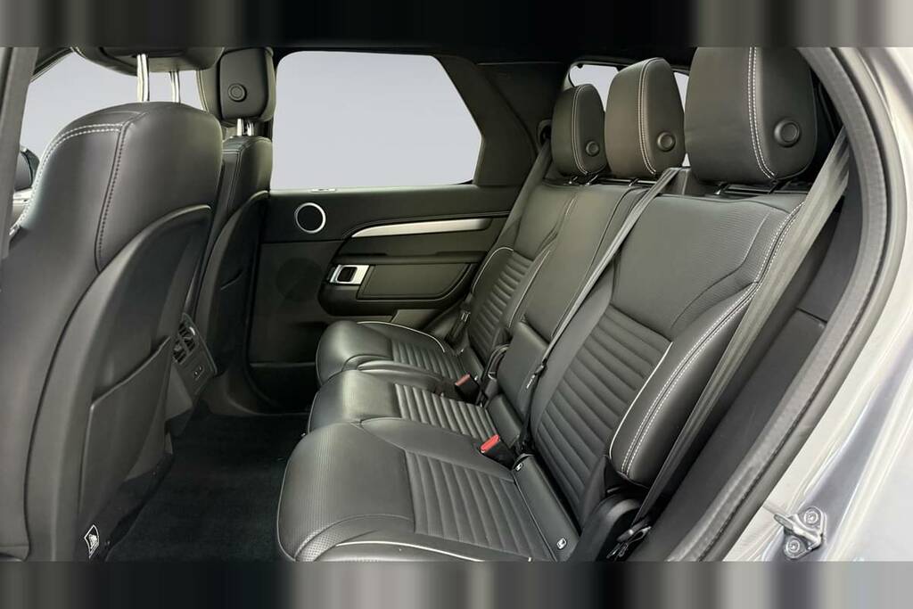 Land Rover Discovery 3.0 D300 R-dynamic Hse BD22XSZ Grey #4