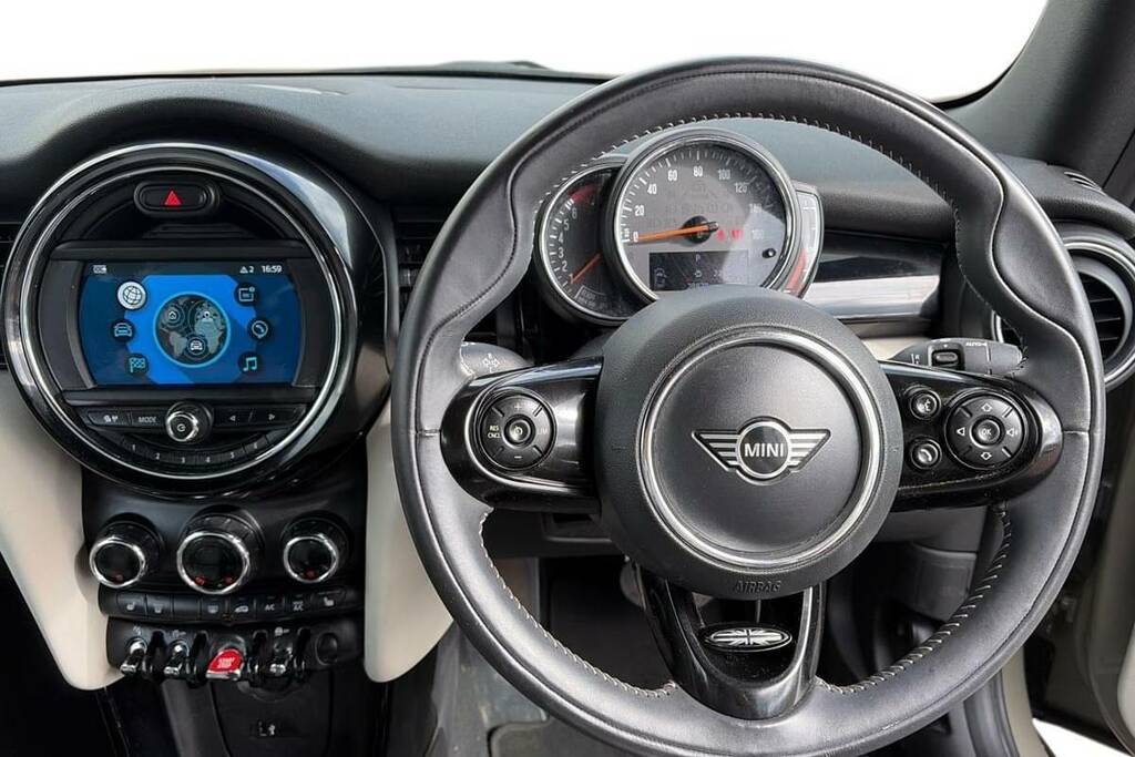 Mini Convertible 1.5 Cooper Exclusive II Grey #5