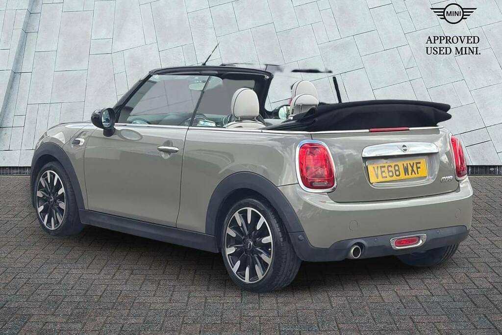 Mini Convertible 1.5 Cooper Exclusive II Grey #2
