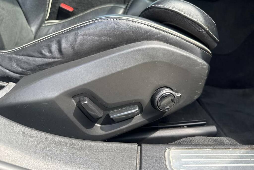 Volvo V90 2.0 B4d R Design Black #5