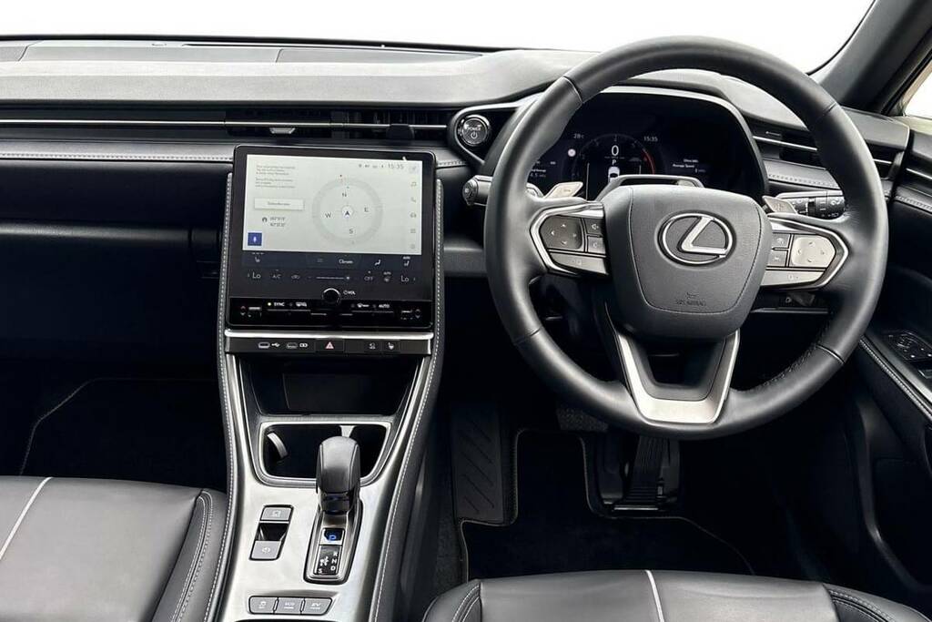Lexus LBX 1.5 Takumi E-cvt WR74XSM Black #6