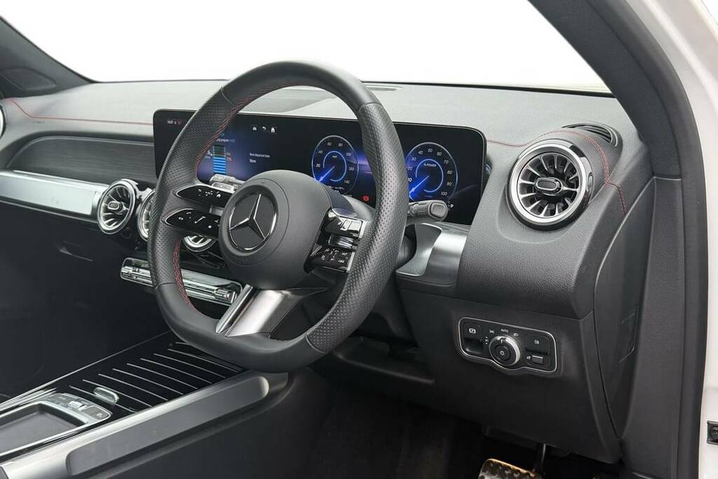 Mercedes-Benz EQB 250 140Kw Amg Line Premium 70.5Kwh White #4