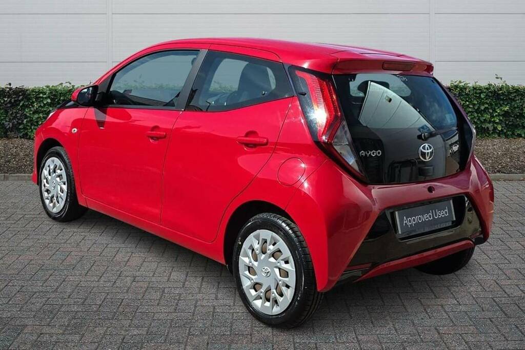 Toyota Aygo 1.0 Vvt-i X-play Red