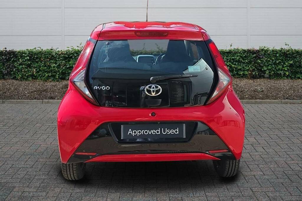 Toyota Aygo 1.0 Vvt-i X-play FY18CVH Red #3