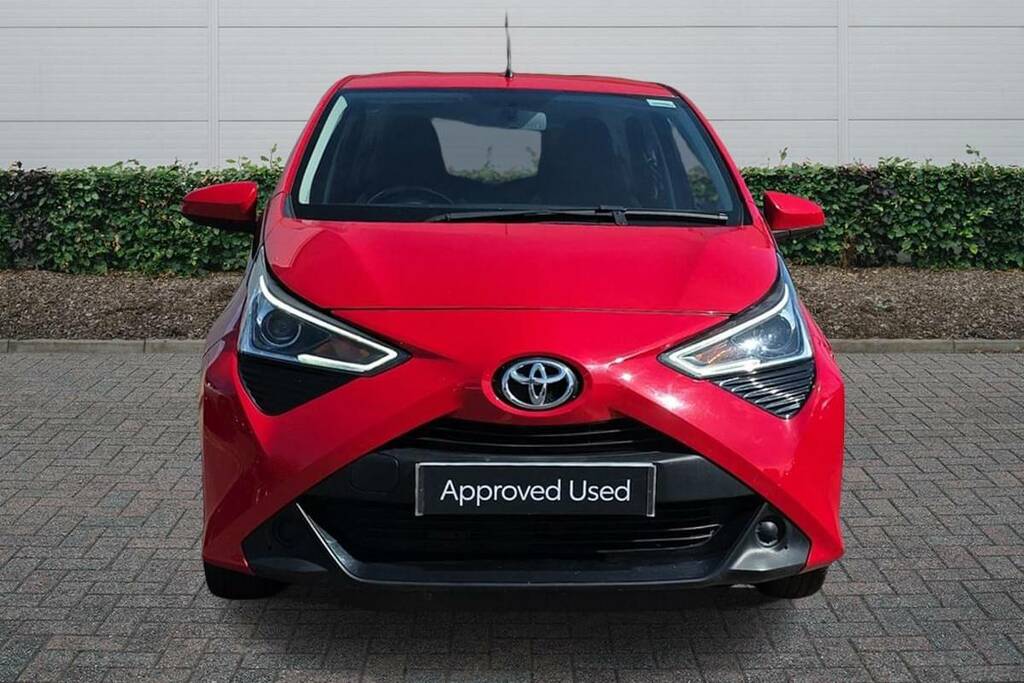 Toyota Aygo 1.0 Vvt-i X-play FY18CVH Red #2