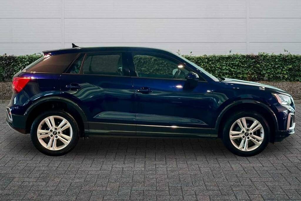 Audi Q2 30 Tfsi Sport BP23ZCX Blue #4