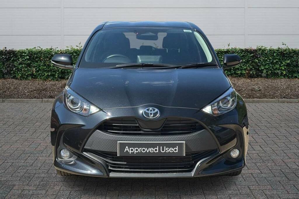 Toyota Yaris 1.5 Hybrid Icon Cvt FT24EKL Black #3