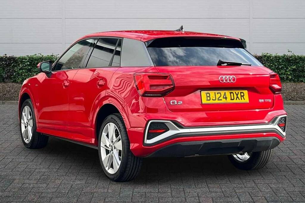 Audi Q2 35 Tfsi S Line S Tronic BJ24DXR Red #3