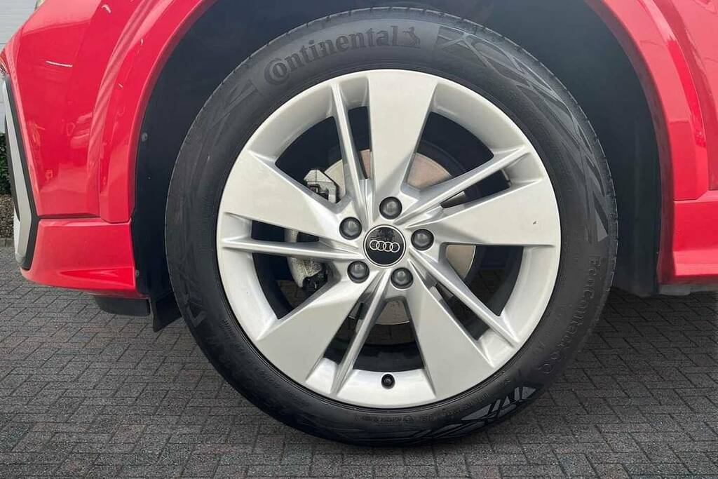 Audi Q2 35 Tfsi S Line S Tronic BJ24DXR Red #5