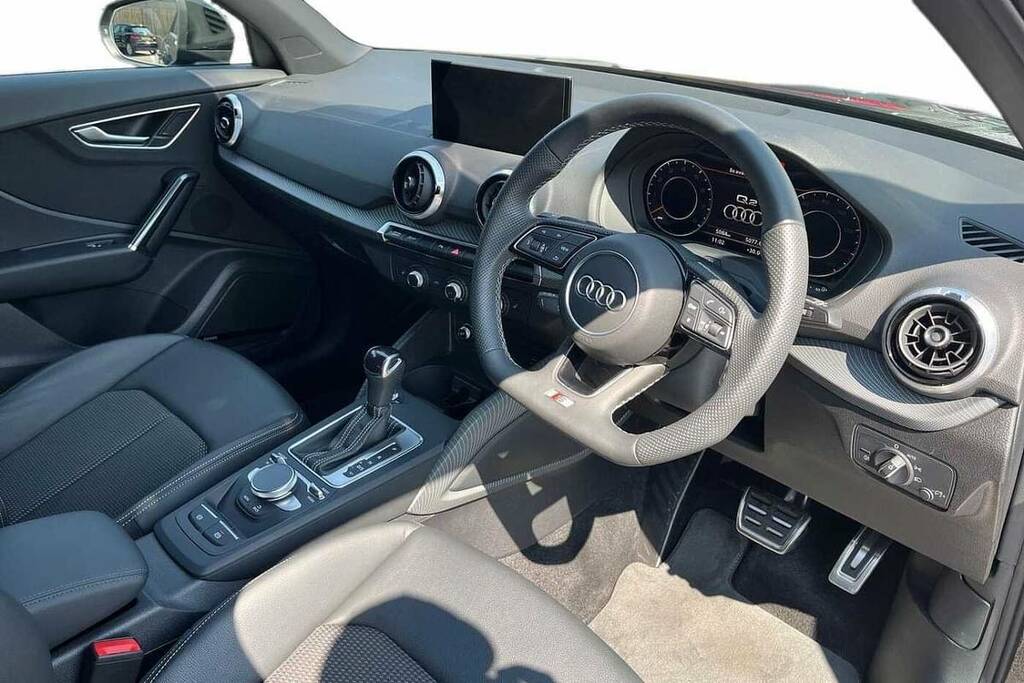 Audi Q2 35 Tfsi Black Edition S Tronic Black #6