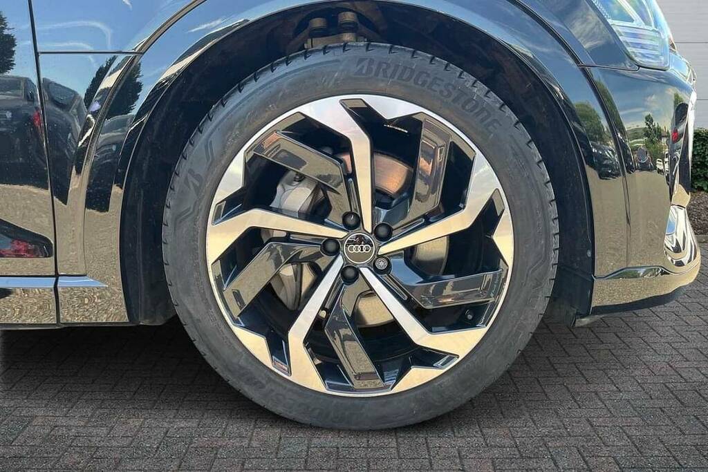 Audi E-tron 230Kw 50 Quattro 71Kwh Black Edition Black #5