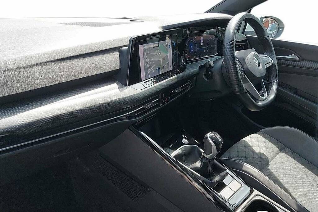 Volkswagen Golf 1.5 Tsi R-line BJ72SSX White #2