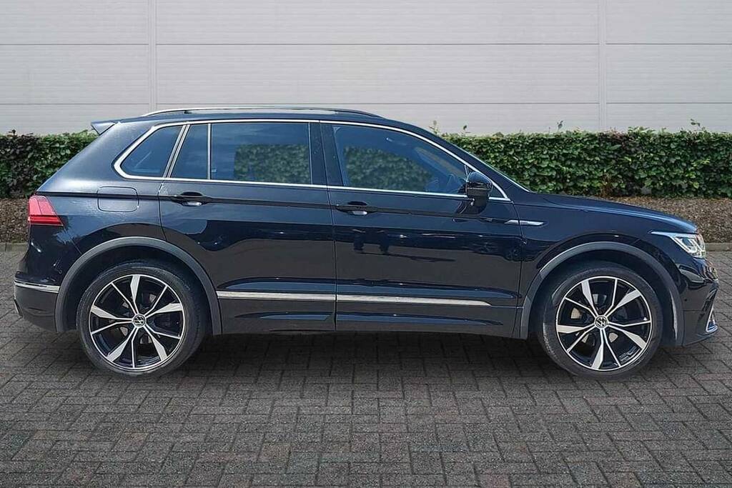 Volkswagen Tiguan 1.5 Tsi 150 R-line Dsg BT22NDJ Black #4