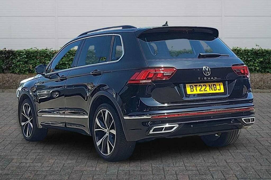 Volkswagen Tiguan 1.5 Tsi 150 R-line Dsg BT22NDJ Black #3