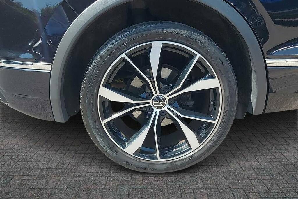 Volkswagen Tiguan 1.5 Tsi 150 R-line Dsg BT22NDJ Black #5