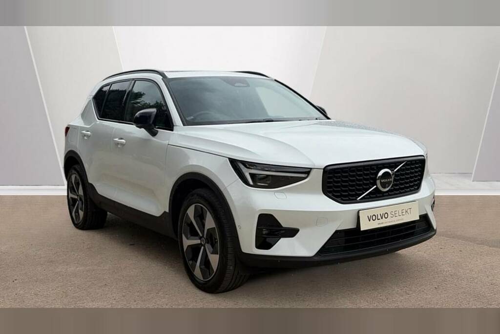 Volvo XC40 2.0 B4p Ultimate Dark White