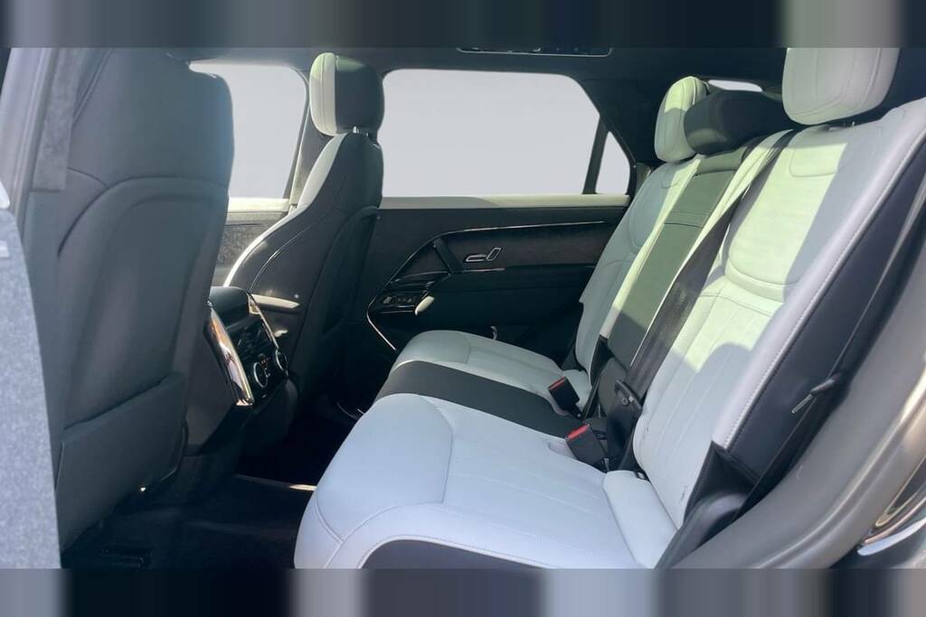 Land Rover Range Rover Sport 4.4 P530 V8 First Edition Black #4