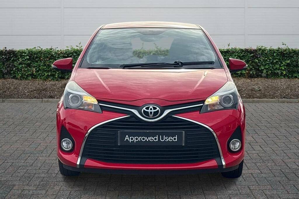 Toyota Yaris 1.33 Vvt-i Icon Red