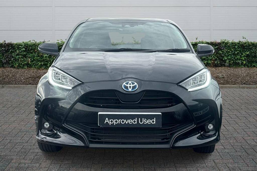 Toyota Yaris 1.5 Hybrid Design Cvt BD73YJX Black #3