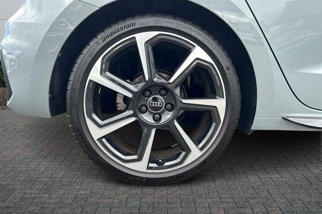 Audi A1 35 Tfsi Black Edition S Tronic BA24YMW Grey #5