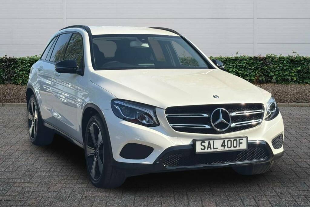 Mercedes-Benz GLC Class 220D 4Matic Urban Edition 9G-tronic White