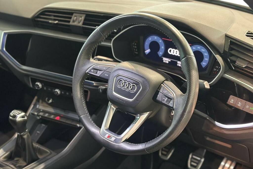 Audi Q3 35 Tdi Quattro S Line Black #3