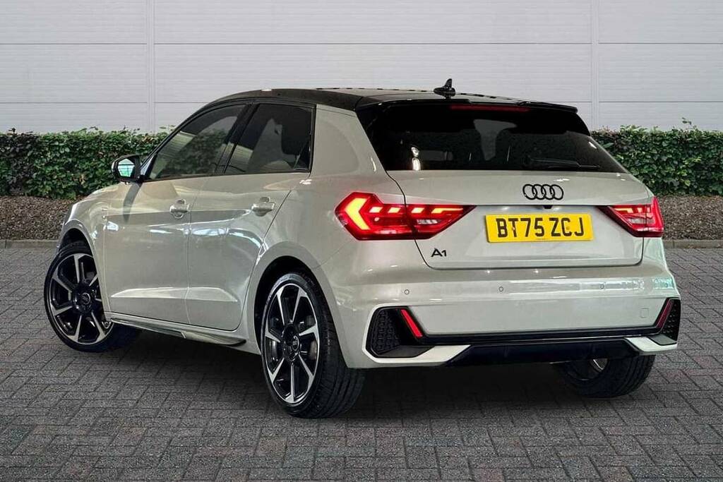 Audi A1 30 Tfsi Black Edition S Tronic BT75ZCJ Silver #3