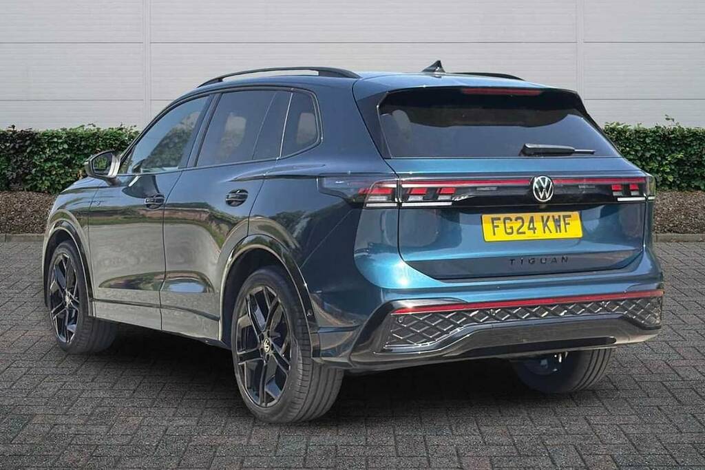 Volkswagen Tiguan 1.5 Etsi 150 R-line Launch Edition Dsg FG24KWF Blue #3