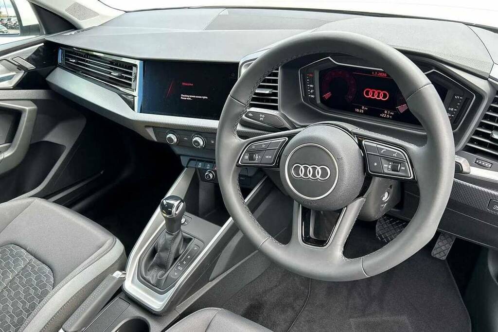 Audi A1 25 Tfsi Sport S Tronic VN26JZW White #6