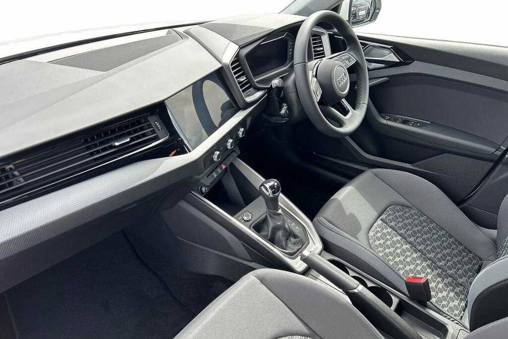 Audi A1 25 Tfsi Sport S Tronic VN26JZW White #2
