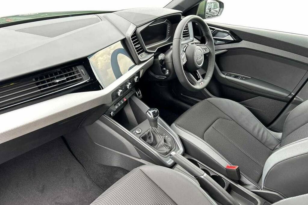 Audi A1 30 Tfsi S Line S Tronic VN26FVO Green #2
