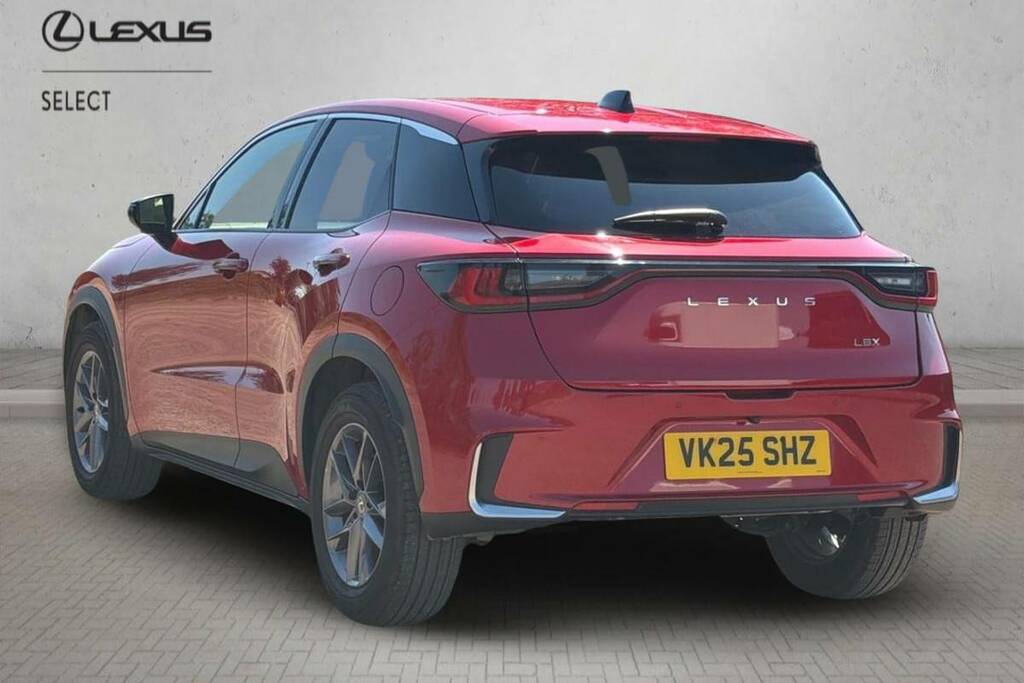 Lexus LBX 1.5 Premium E-cvt VK25SHZ Red #4