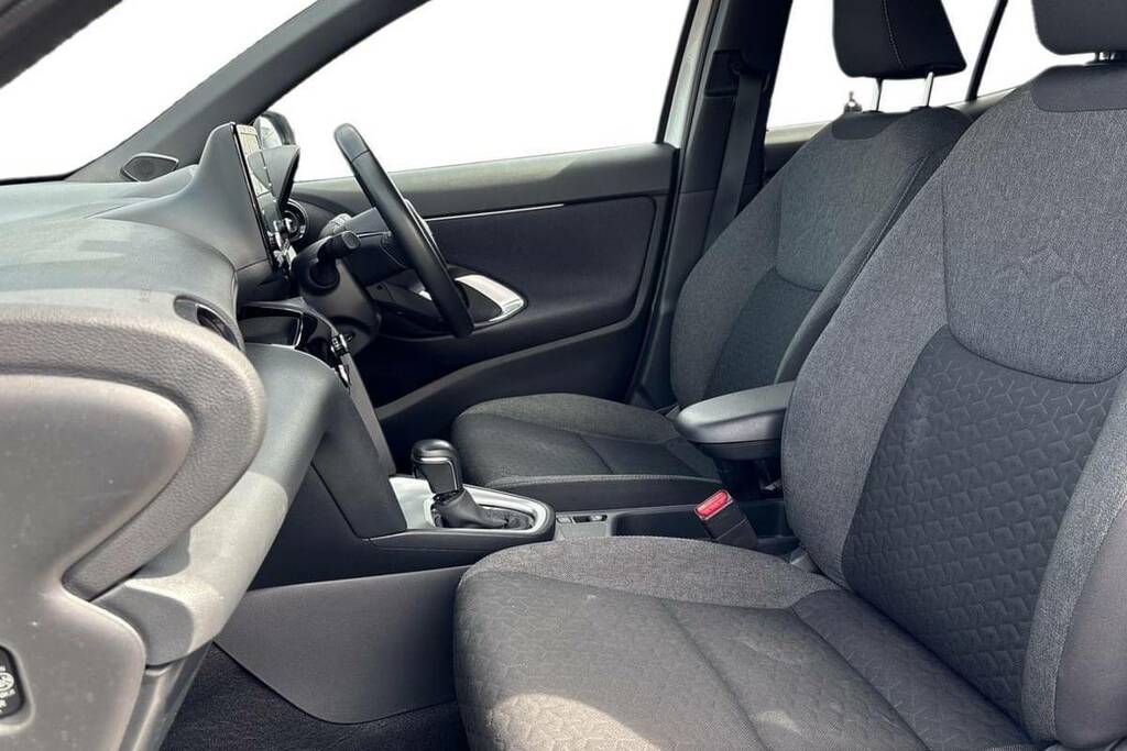 Toyota Yaris Cross 1.5 Hybrid Design Cvt FV73EKB White #6