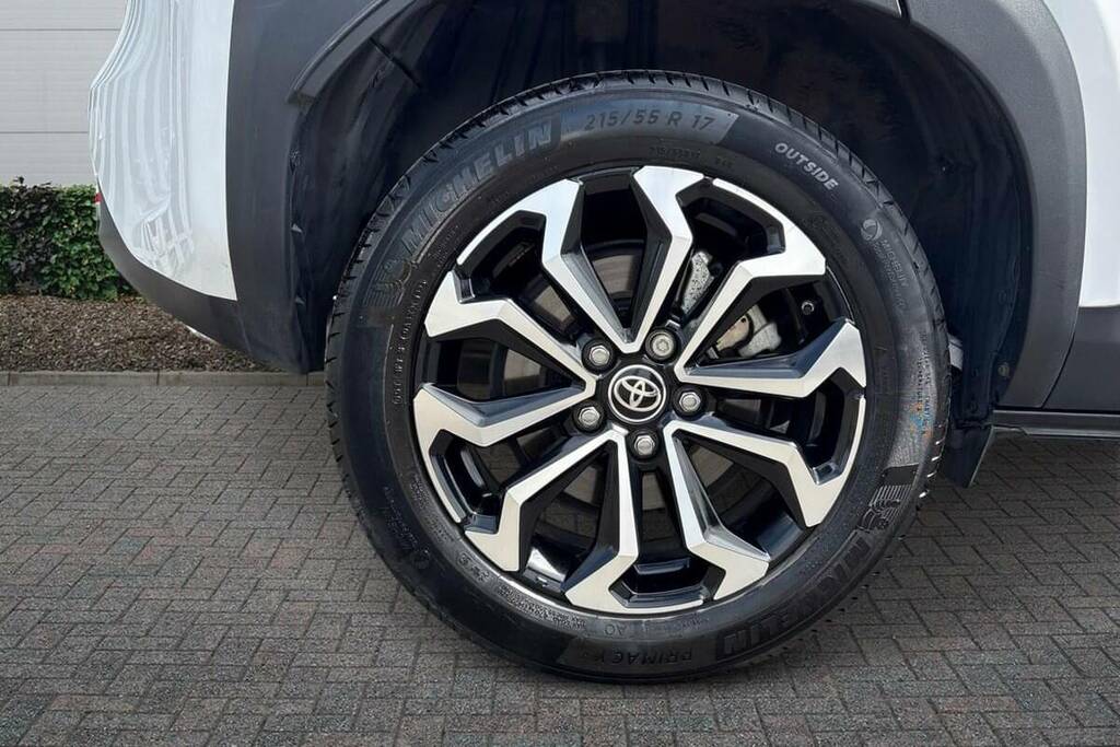 Toyota Yaris Cross 1.5 Hybrid Design Cvt FV73EKB White #5