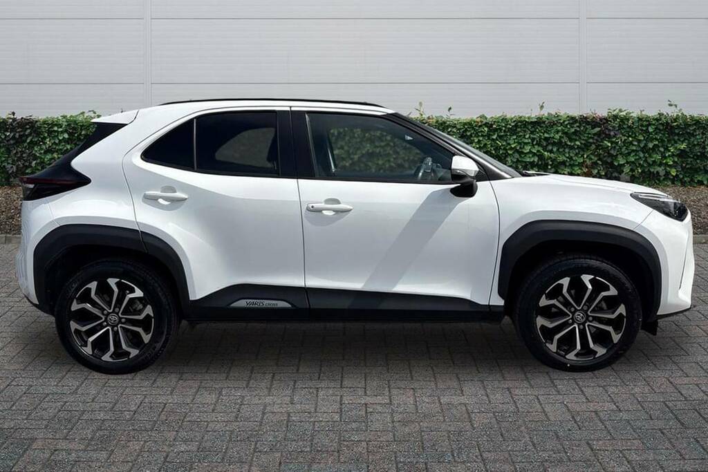 Toyota Yaris Cross 1.5 Hybrid Design Cvt FV73EKB White #4