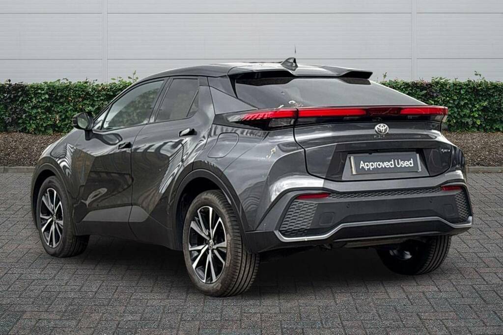 Toyota C-Hr 1.8 Hybrid Design Cvt Bi-tone Grey