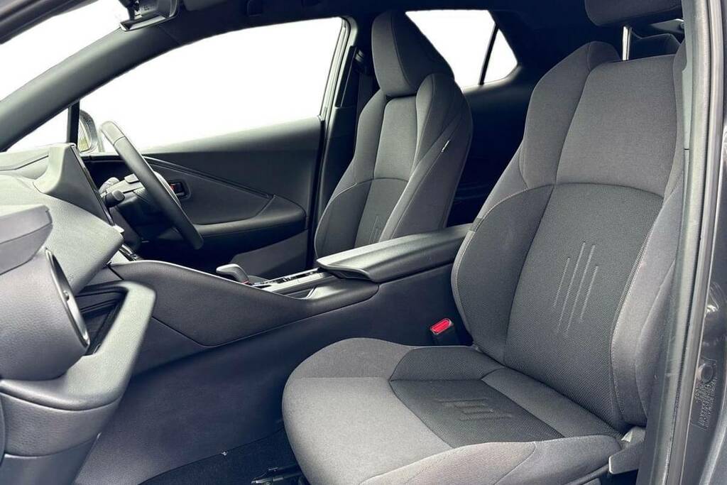 Toyota C-Hr 1.8 Hybrid Design Cvt Bi-tone GX74YYE Grey #6