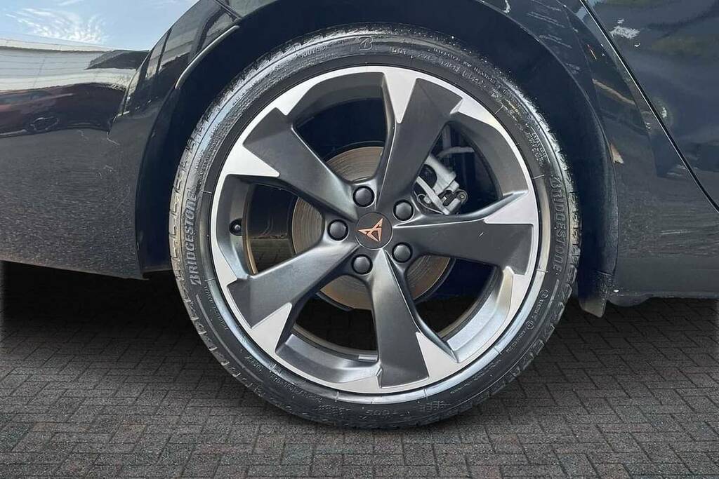 Cupra Leon 1.5 Etsi 150 V1 Dsg BD26PDY Black #5