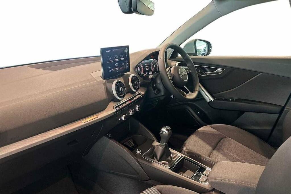 Audi Q2 30 Tfsi 116 Sport Grey #2