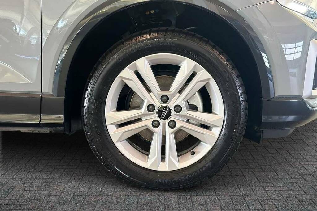 Audi Q2 30 Tfsi 116 Sport Grey #5