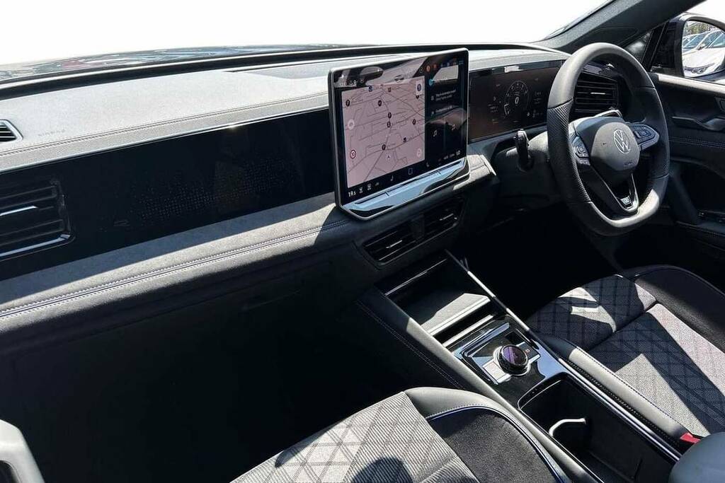 Volkswagen Tiguan 1.5 Etsi 150 Black Edition Dsg VN26XHU Grey #2