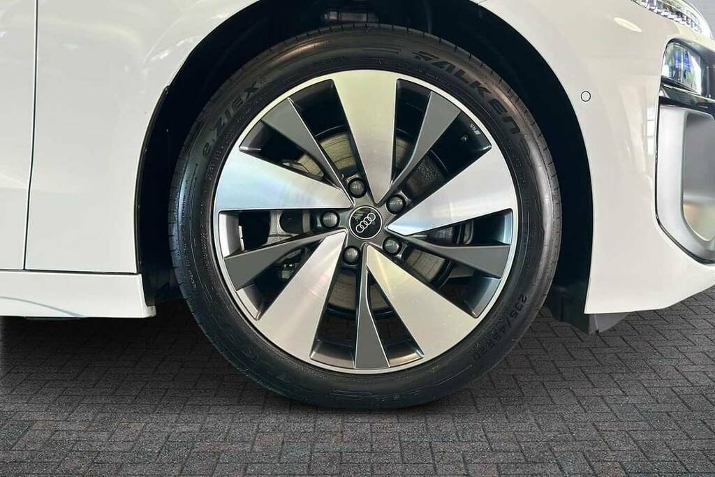 Audi A6 E-tron Sportback 210Kw 83Kwh S Line White #5