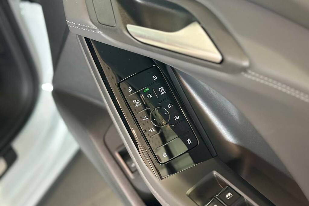 Audi Q6 E-Tron 185Kw 83Kwh Sport White #6