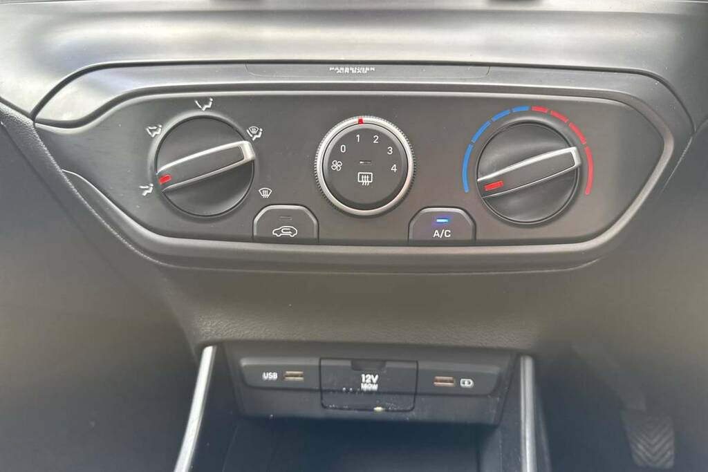 Hyundai I20 1.0T Gdi 48V Mhd Se Connect FP21XZL White #5