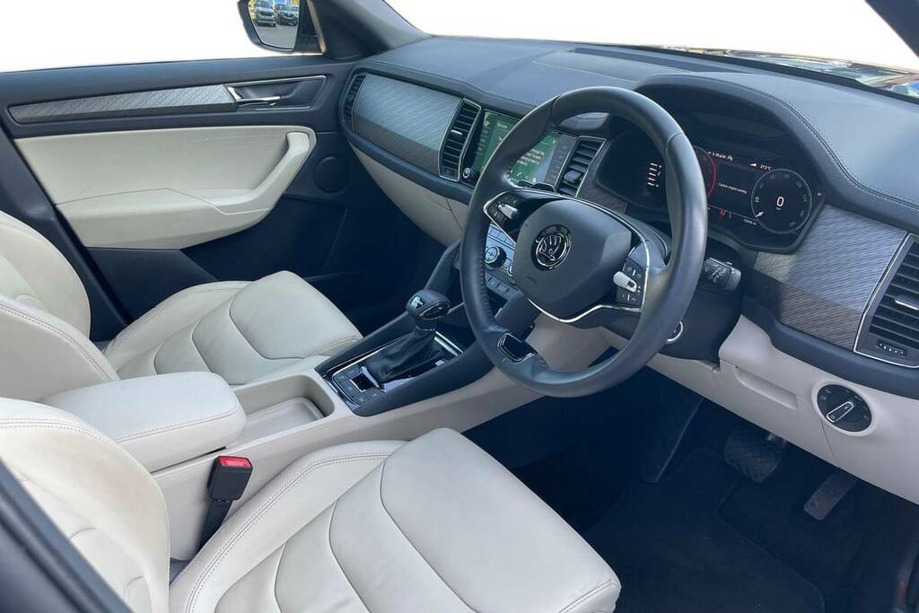 Skoda Kodiaq 2.0 Tdi 200 Se L Executive 4X4 Dsg 7 Seat Black #4