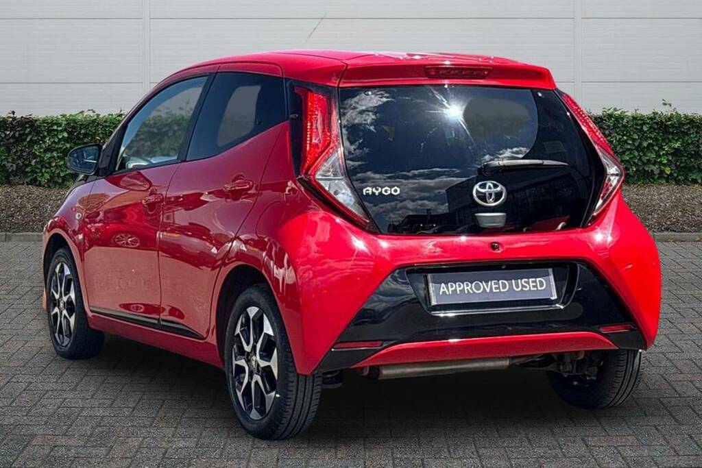 Toyota Aygo 1.0 Vvt-i X-trend X-shift Red