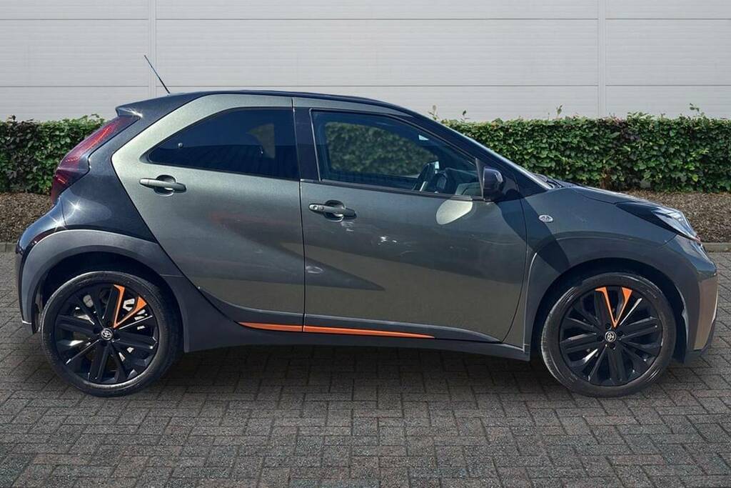 Toyota Aygo X 1.0 Vvt-i Limited Edition WP22OZE Green #4